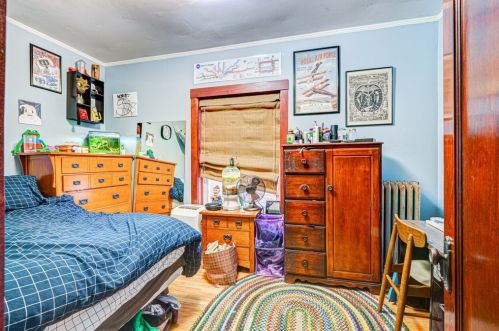 4937 Monticello Ave, Chicago IL 60647-1132 exterior