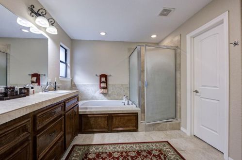 108 Golfview, Montgomery TX 77356-8853 exterior