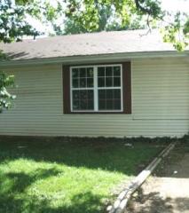 1018 Brown Ave, Springfield MO  65802-1388 exterior