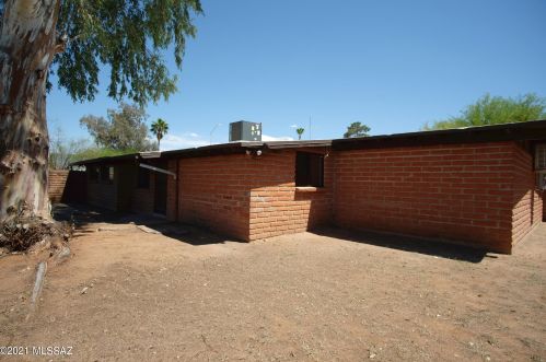 41 Montego Dr, Tucson AZ  85710-1312 exterior