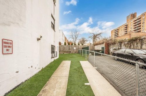 4175 Bronxwood Ave, Bronx NY 10466-4505 exterior