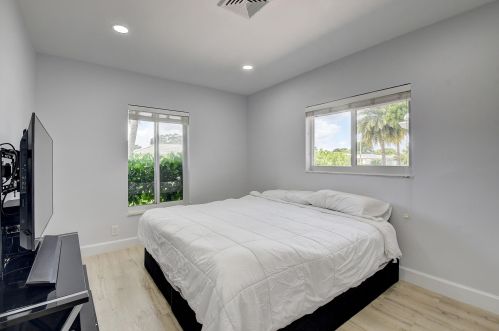 1271 13 Dr, Boca Raton FL 33486-5367 exterior