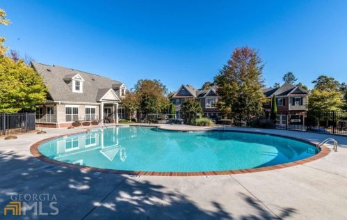 7690 Glisten Ave, Atlanta GA 30328-2498 exterior