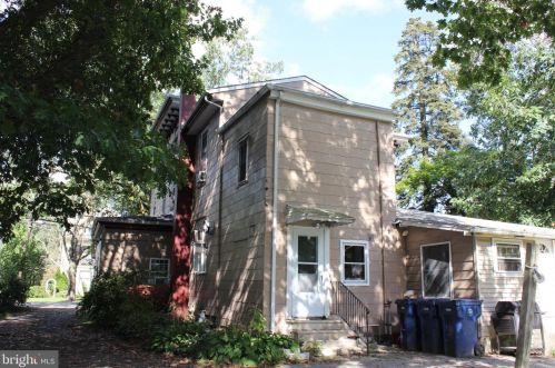 123 Main St, Pilesgrove NJ 08098-1226 exterior