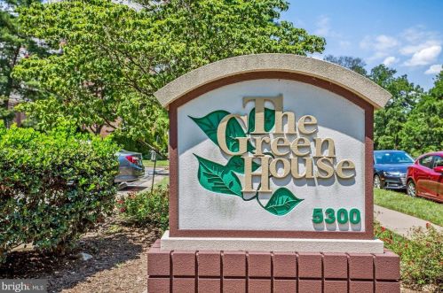 5300 Holmes Run Pkwy, Alexandria VA 22304-2834 exterior