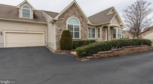 147 Villa Dr, Warminster, PA 18974-3782