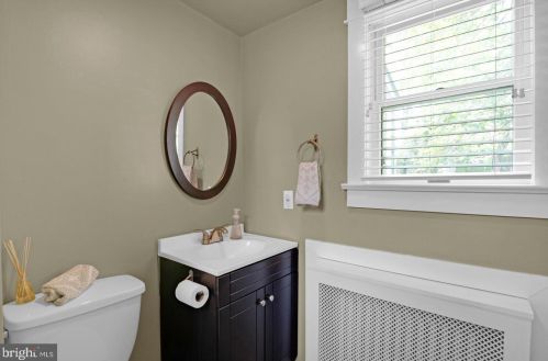 215 Marne Ave, Tavistock NJ 08033-1444 exterior