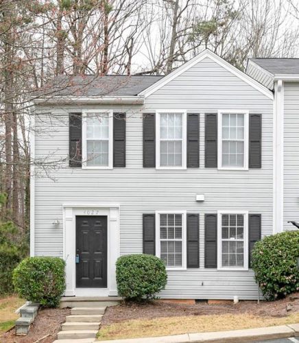 4027 Bayside Cir, Atlanta, GA 30340-4236