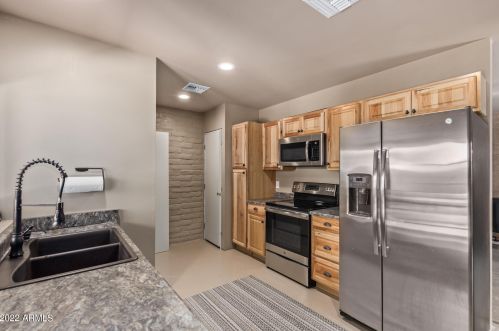 44219 12 St, Phoenix AZ 85086-7450 exterior