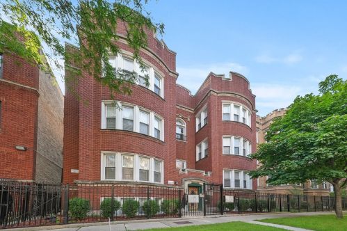 7018 Paxton Ave, Chicago, IL 60649-2499