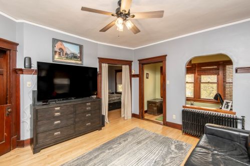 325 Montana St, Milwaukee WI 53219-3077 exterior