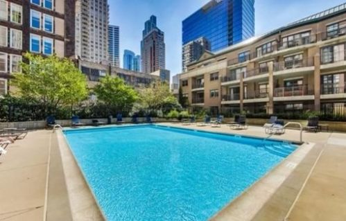 1101 State St, Chicago IL  60605-3175 exterior