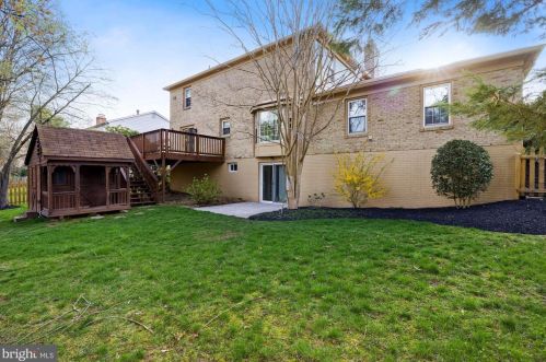 1539 Blue Meadow Rd, Rockville MD 20854-2622 exterior