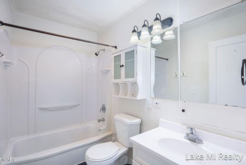 2134 Collingwood Ave, Wyoming MI exterior