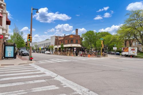 2222 Belleview Pl, Milwaukee WI  53211-4005 exterior