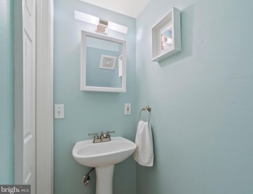 1519 Carolina Ave, Washington DC 20003-1841 exterior