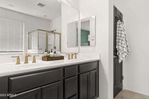 2837 Apollo Rd, Phoenix AZ  85041-5339 exterior