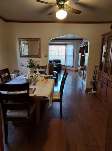 8522 Wolcott Ave, Chicago, IL 60620-4728