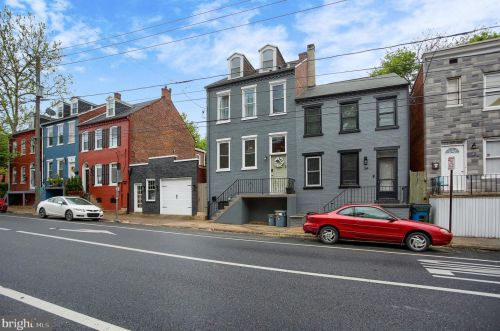 36 Mulberry St, Lancaster, PA 17603-3741