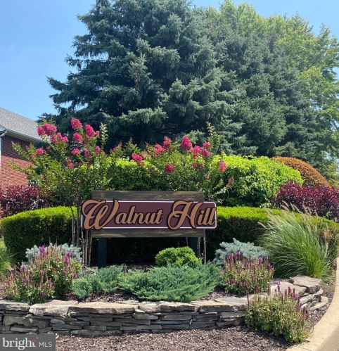 1379 Harpers Ln, Huntingdon Valley, PA 19006-8441