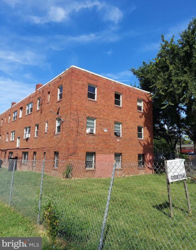 5920 Foote St, Washington DC  20019-6978 exterior