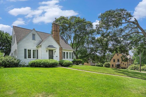 286 Glendale Blvd, Kalamazoo, MI 49004-1322