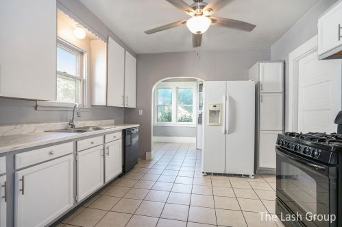 934 Dorchester Ave, Grand Rapids MI 49503-4806 exterior