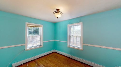 9 Birch Dr, Huntington Station NY 11746-3003 exterior