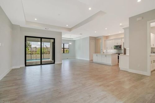 883 2 St, Naples FL 34113-9376 exterior