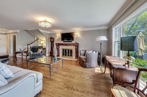 770 Greenview Rd, Itasca IL 60143-1835 exterior