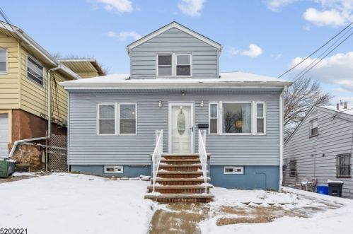 70 Lindsley Ave, Irvington NJ 07111-1749 exterior