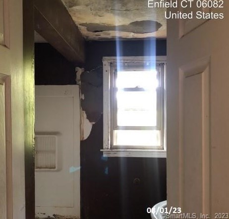 23 Lancer Dr, Enfield CT 06082-1932 exterior