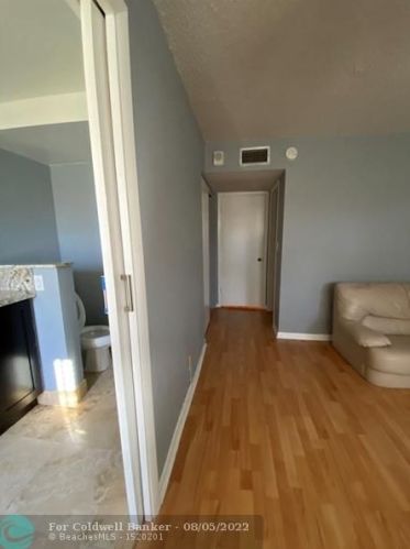 9233 8th St, Boca Raton FL 33428-6805 exterior