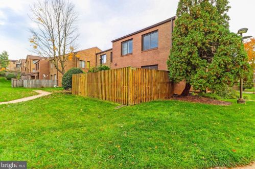 3110 Apple Rd, Washington DC 20018-1605 exterior