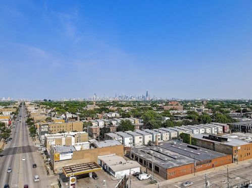 4011 Fullerton Ave, Chicago IL 60639-2143 exterior