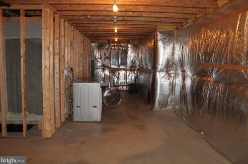 204 Deep Trail Ln, Rockville MD  20850-7753 exterior