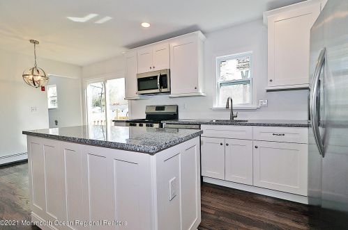 405 Conifer Dr, Lacey NJ  08731-1925 exterior