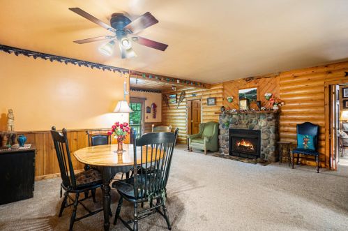 224 Elizabeth St, Sylvan Beach MI 49461-1311 exterior