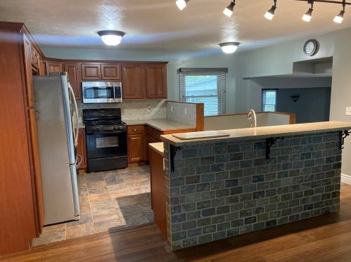 1519 Hansen St, Meskegon MI 49445-1236 exterior