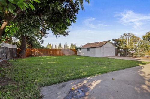 153 Almond Ave, Turlock CA 95380-3150 exterior