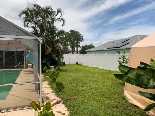 158 Ray Ave, Fort Pierce FL  34983-3046 exterior