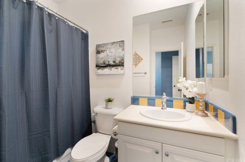 10723 Plumas Way, Tustin CA  92782-4305 exterior