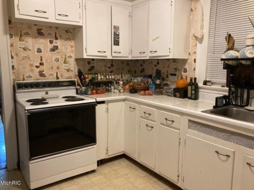 455 Lovell St, Kalamazoo MI 49007-4635 exterior