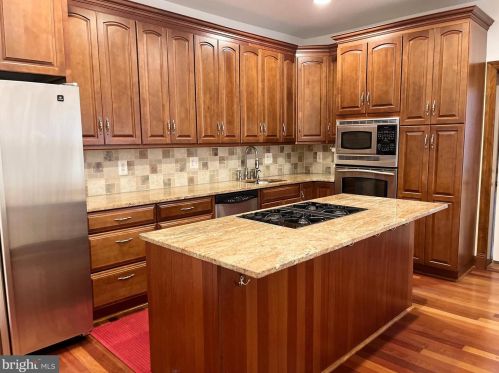 255 20th St, Philadelphia, PA 19103-0011