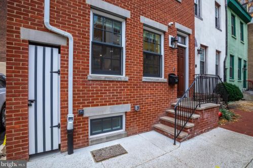 334 Hicks St, Philadelphia, PA 19102-4905