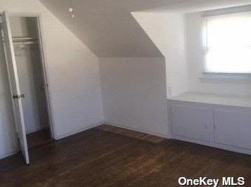 247 East Ave, Valley Stream NY  11580-3233 exterior