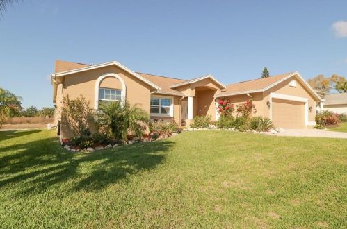 14221 Tennyson Dr, Port Richey, FL 34667-8527