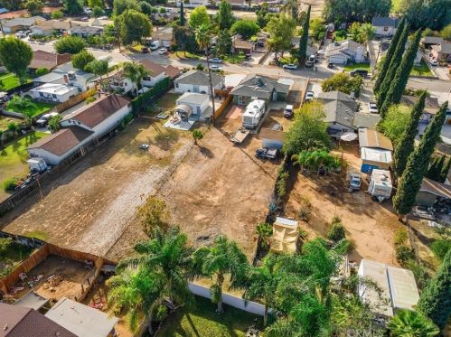 6190 Stearns St, Riverside CA 92504-1726 exterior