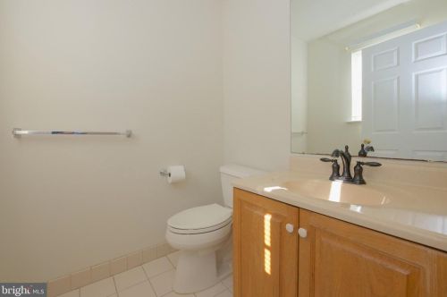 362 Bowler Ct, Piscataway NJ 08854-6649 exterior