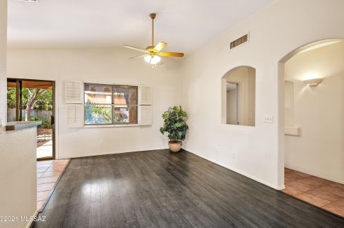 8262 Placita Del Plantio, Tucson, AZ 85747-5264